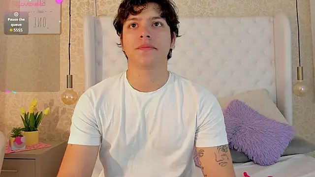 Snapshot of obsidian_soul chatting on 07-10-26, 12:49 obsidian soul online show from 07-10-26, 12:49