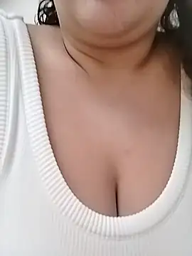 Snapshot of Mara_lopez21 chatting on 05-15-26, 07:12 Mara lopez21 online show from 05-15-26, 07:12