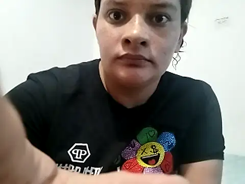 Snapshot of Mara_lopez21 chatting on 05-17-26, 02:39 Mara lopez21 online show from 05-17-26, 02:39
