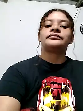 Snapshot of Mara_lopez21 chatting on 05-21-26, 10:45 Mara lopez21 online show from 05-21-26, 10:45