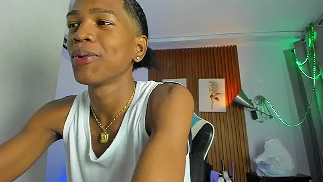 Snapshot of Afrowayuu chatting on 06-09-26, 05:25 Afrowayuu online show from 06-09-26, 05:25