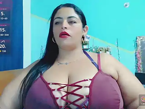 Snapshot of JessicaaVega chatting on 05-16-26, 05:39 JessicaaVega online show from 05-16-26, 05:39