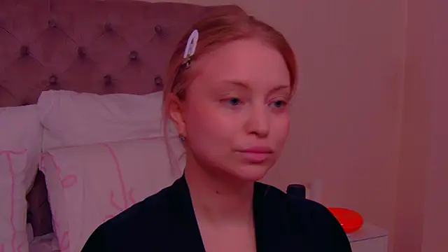 Snapshot of DorissHilton chatting on 06-11-26, 02:25 DorissHilton online show from 06-11-26, 02:25