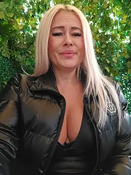 MILFBARBY online show from 11-15-25, 08:18