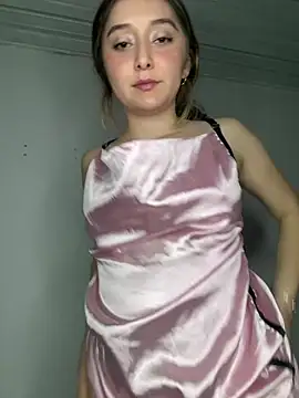 Sarisloves online show from 06-14-26, 02:24