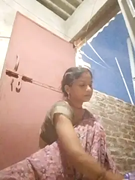 Snapshot of CHANDNi_700 chatting on 05-30-26, 11:32 CHANDNi 700 online show from 05-30-26, 11:32