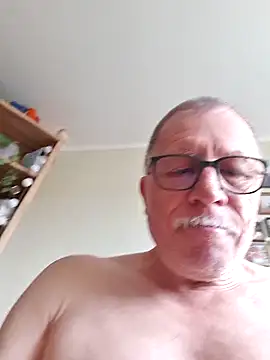 Snapshot of NextAct92 chatting on 05-15-26, 01:20 NextAct92 online show from 05-15-26, 01:20