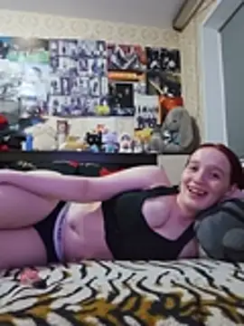Snapshot of Jane_me0w chatting on 07-13-26, 04:50 Jane me0w online show from 07-13-26, 04:50