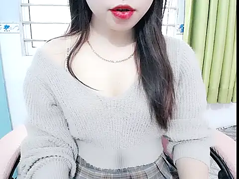 Snapshot of Emilysexy_cut chatting on 07-07-26, 04:04 Emilysexy cut online show from 07-07-26, 04:04