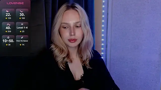 Snapshot of MichelleVelour chatting on 05-10-26, 05:15 MichelleVelour online show from 05-10-26, 05:15