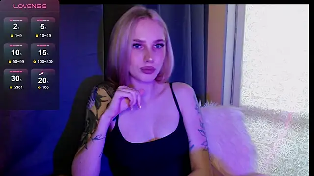 Snapshot of MichelleVelour chatting on 06-10-26, 03:02 MichelleVelour online show from 06-10-26, 03:02