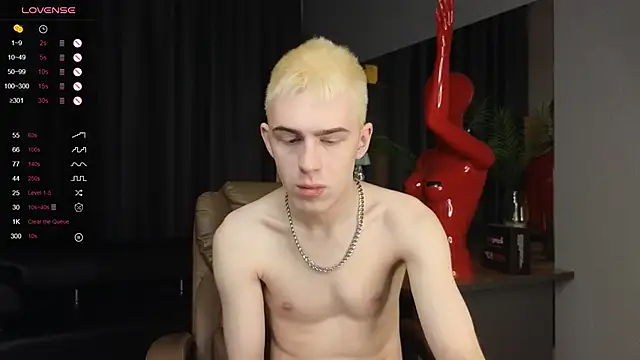 Snapshot of Tommy_CrashXXX chatting on 05-28-26, 04:02 Tommy CrashXXX online show from 05-28-26, 04:02