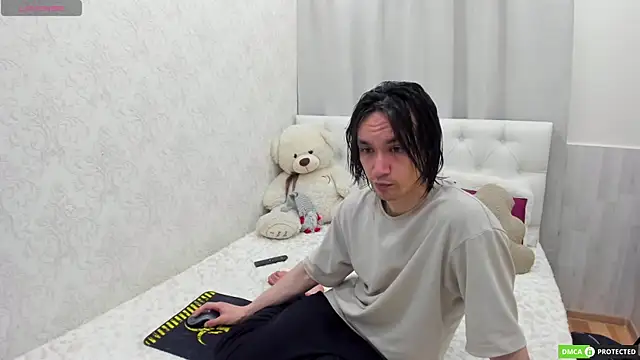 Snapshot of CalvinChapman chatting on 07-01-26, 02:56 CalvinChapman online show from 07-01-26, 02:56