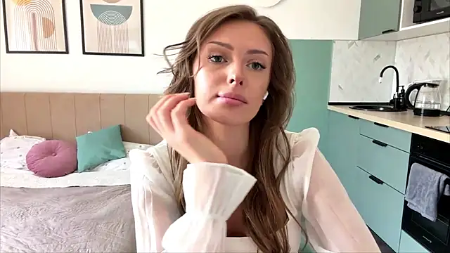 MonaBlisss online show from 05-23-26, 11:31
