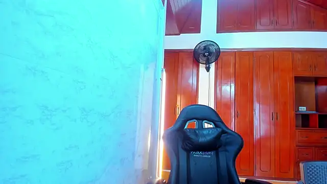 Soffy and Emily online show from 05-29-26, 12:22