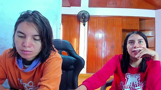 Snapshot of Soffy_and_Emily chatting on 07-03-26, 12:55 Soffy and Emily online show from 07-03-26, 12:55
