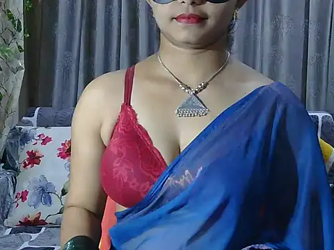 Snapshot of Butterflyy9 chatting on 06-17-26, 04:50 Butterflyy9 online show from 06-17-26, 04:50