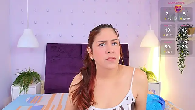 Snapshot of Sirenyrouss chatting on 06-08-26, 02:12 Sirenyrouss online show from 06-08-26, 02:12