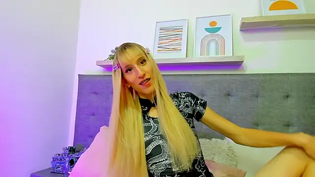 Snapshot of mimi_theblondie chatting on 05-14-26, 05:26 mimi theblondie online show from 05-14-26, 05:26