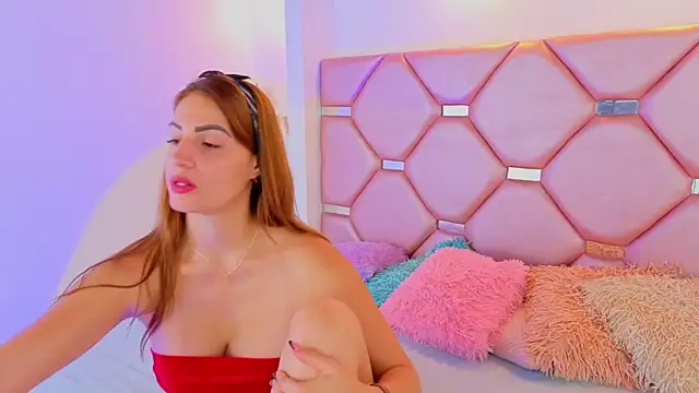 Juliia cruz  online show from 05-15-26, 11:30