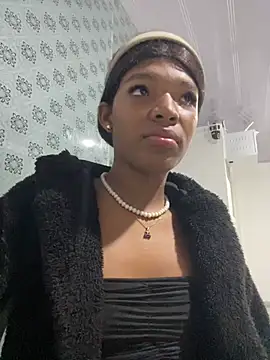 Snapshot of Liss_Love1 chatting on 07-02-26, 03:45 Liss Love1 online show from 07-02-26, 03:45