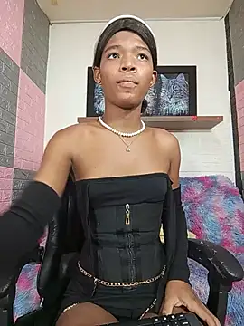 Snapshot of Liss_Love1 chatting on 07-22-26, 03:30 Liss Love1 online show from 07-22-26, 03:30