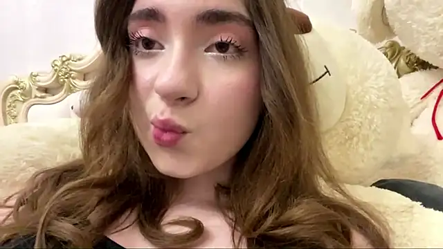 Snapshot of Rosie_Sweety chatting on 05-17-26, 07:03 Rosie Sweety online show from 05-17-26, 07:03