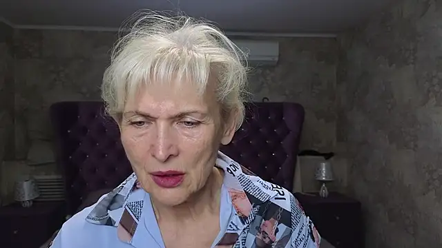 Snapshot of Nia_Natur chatting on 05-19-26, 05:14 Nia Natur online show from 05-19-26, 05:14