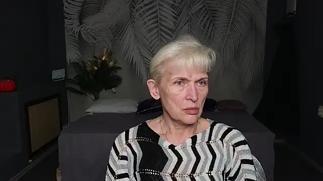 Snapshot of Nia_Natur chatting on 05-14-26, 08:55 Nia Natur online show from 05-14-26, 08:55