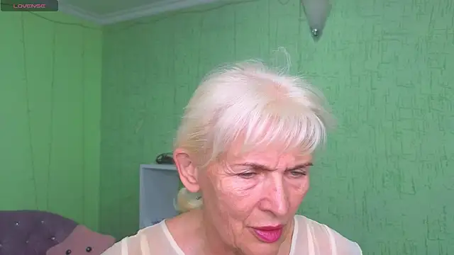 Snapshot of Nia_Natur chatting on 06-09-26, 05:52 Nia Natur online show from 06-09-26, 05:52