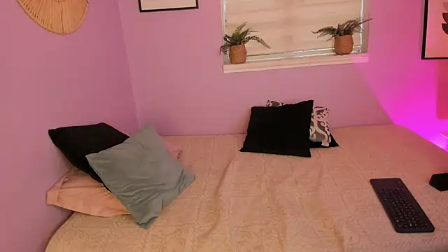 Snapshot of Zarabloom_ chatting on 07-04-26, 10:25 Zarabloom online show from 07-04-26, 10:25