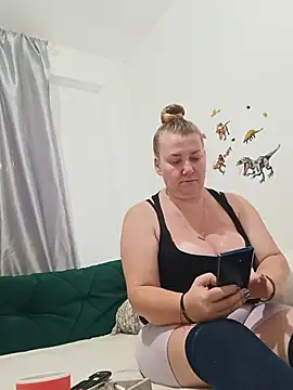 JuliaBestX online show from 07-01-26, 12:22