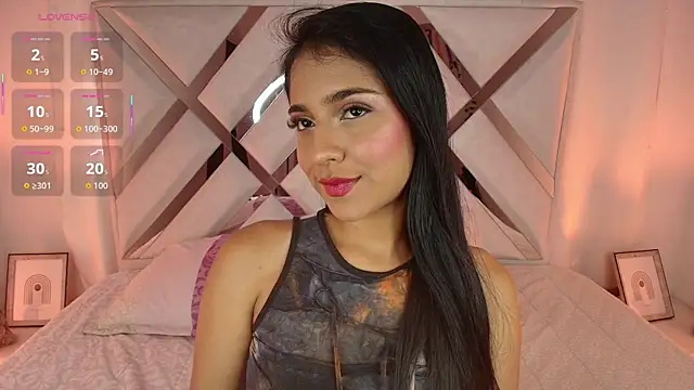 Snapshot of thalia_gomez__ chatting on 06-04-26, 08:13 thalia gomez online show from 06-04-26, 08:13