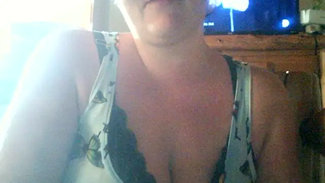 Snapshot of countrycouple7888 chatting on 05-23-26, 07:13 countrycouple7888 online show from 05-23-26, 07:13