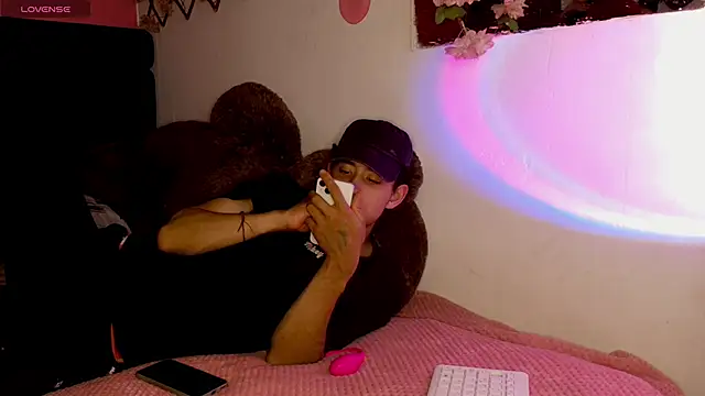 Snapshot of duke_fucks chatting on 05-31-26, 03:34 duke fucks online show from 05-31-26, 03:34