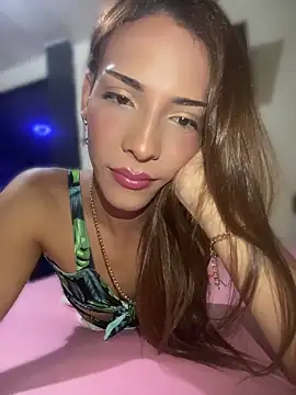 Snapshot of Cata_miah chatting on 05-24-26, 01:49 Cata miah online show from 05-24-26, 01:49