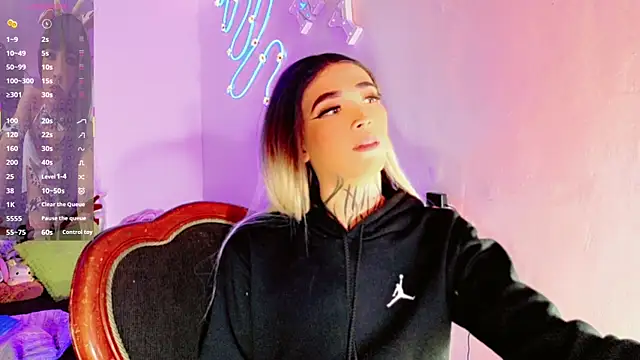Snapshot of antonella_rangel chatting on 07-04-26, 04:19 antonella rangel online show from 07-04-26, 04:19