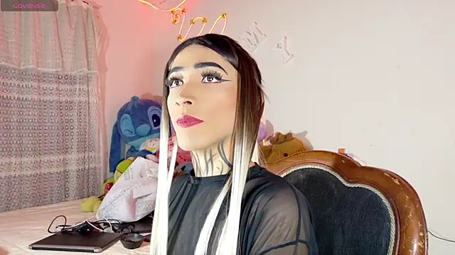 Snapshot of antonella_rangel chatting on 06-14-26, 01:35 antonella rangel online show from 06-14-26, 01:35