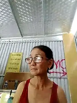 Snapshot of Magy-006 chatting on 08-01-26, 04:32 Magy-006 online show from 08-01-26, 04:32