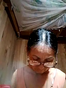 Snapshot of Magy-006 chatting on 08-07-26, 07:58 Magy-006 online show from 08-07-26, 07:58
