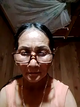 Snapshot of Magy-006 chatting on 07-05-26, 04:52 Magy-006 online show from 07-05-26, 04:52