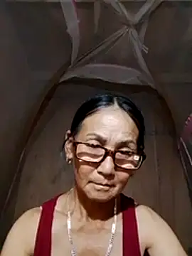 Snapshot of Magy-006 chatting on 07-10-26, 04:18 Magy-006 online show from 07-10-26, 04:18