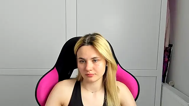 Emma starrs  online show from 05-26-26, 07:12