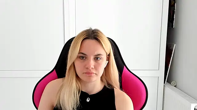 Emma starrs  online show from 05-30-26, 10:10