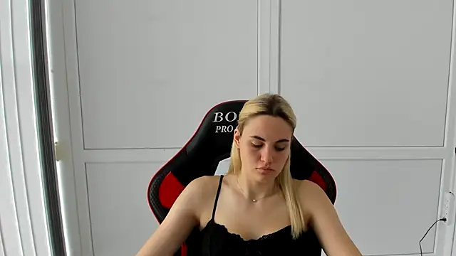 Emma starrs  online show from 07-10-26, 06:57