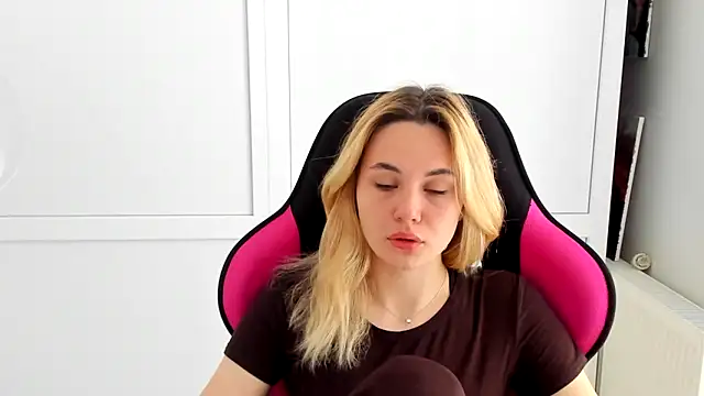 Emma starrs  online show from 06-05-26, 06:29