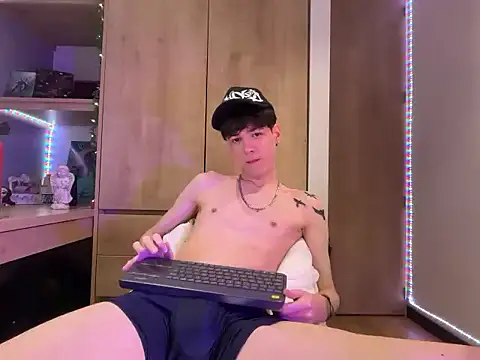 AngelRyes online show from 05-18-26, 02:23
