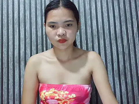 Snapshot of DivesOmnibus chatting on 06-11-26, 12:13 DivesOmnibus online show from 06-11-26, 12:13