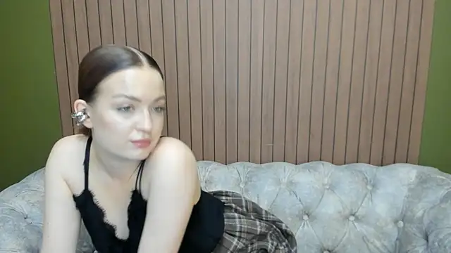 Snapshot of Mila_Richardson chatting on 05-31-26, 08:20 Mila Richardson online show from 05-31-26, 08:20