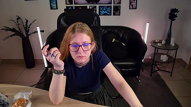 Snapshot of lanafitch chatting on 06-20-26, 10:20 lanafitch online show from 06-20-26, 10:20